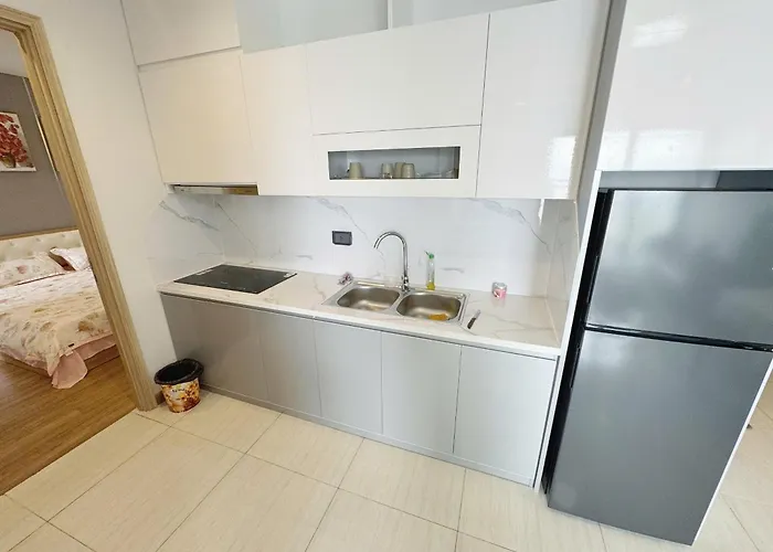 Five Bedrooms And Comfortable Cozy *
