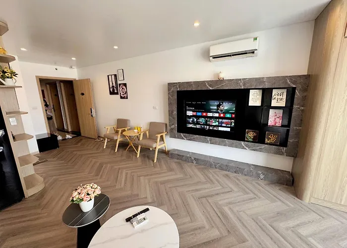 Five Bedrooms And Comfortable Cozy *
